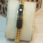 بريسلت معدن رجالى دهبى فى أسود