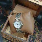 ساعة حريمى معدن