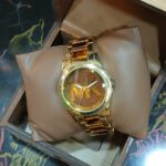 ساعة يد حريمى أستيك معدن