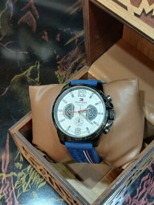 ساعة شبابى تومى أستيك رابر كحللى