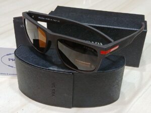 نظارة رجالى لون بنى براند برادا 2026